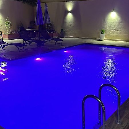 Moonrise Villa Vip Midelt Eksteriør bilde